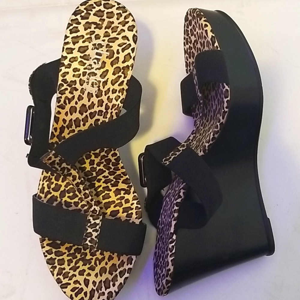 Leopard print wedges